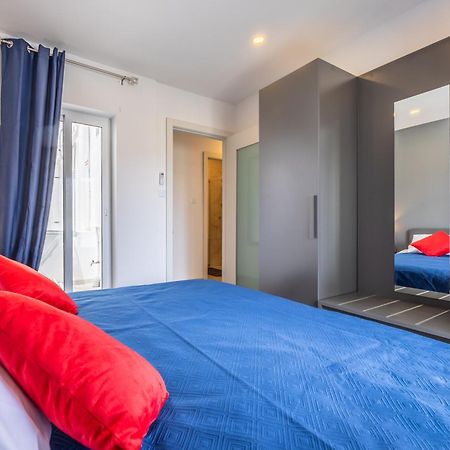 Sleek & Stylish 2Br Accommodation With Large Private Terrace - Close To Saint Julian'S & Tigne Shopping Mall Sliema Zewnętrze zdjęcie