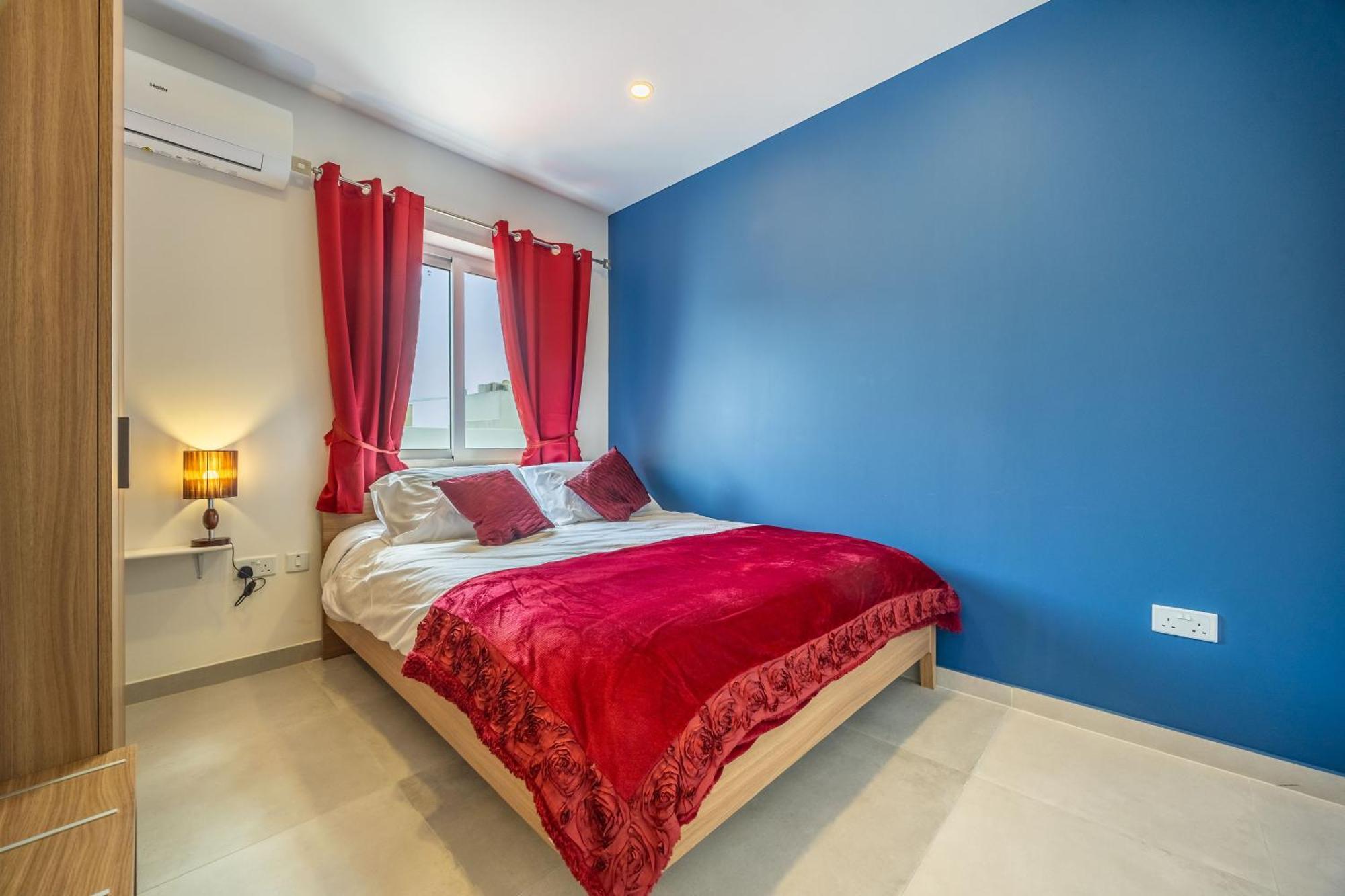 Sleek & Stylish 2Br Accommodation With Large Private Terrace - Close To Saint Julian'S & Tigne Shopping Mall Sliema Zewnętrze zdjęcie