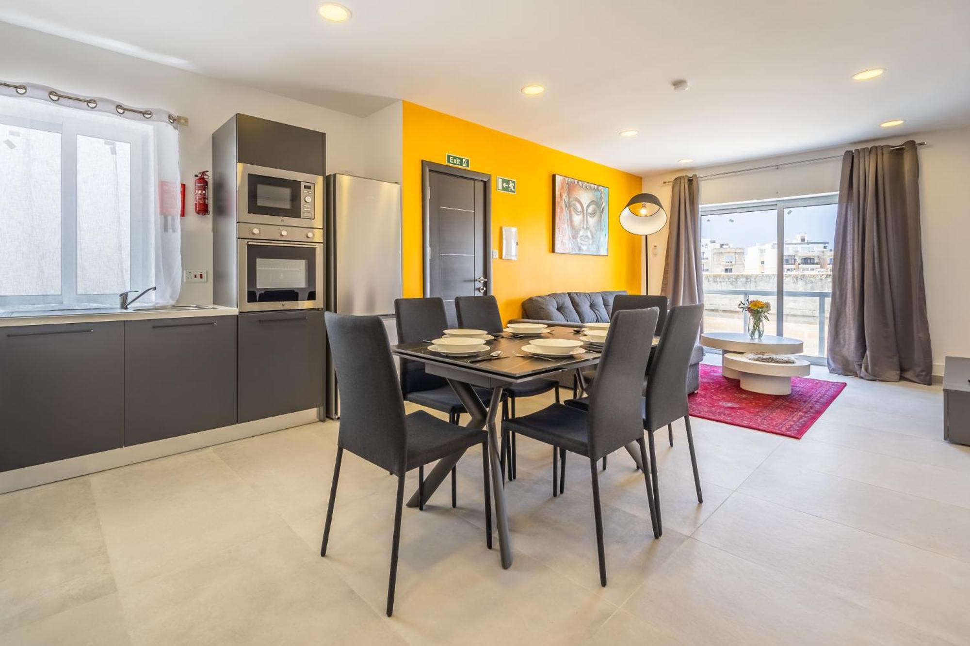 Sleek & Stylish 2Br Accommodation With Large Private Terrace - Close To Saint Julian'S & Tigne Shopping Mall Sliema Zewnętrze zdjęcie